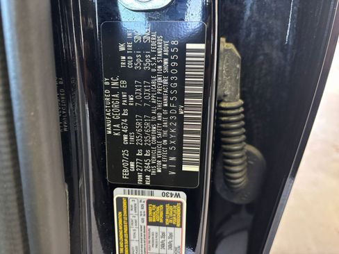 Used 2025 Kia Sportage LX image 33