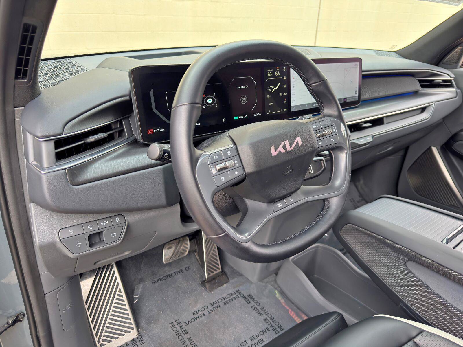 Used 2024 Kia EV9 GT-Line AWD/4WD image 14