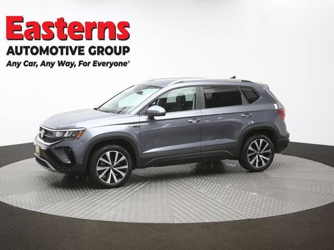 Used 2022 Volkswagen Taos SE FWD image 55