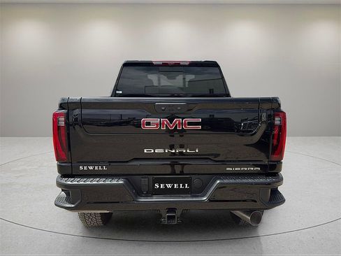 New 2025 GMC Sierra 2500 Denali w/ Denali Reserve Package image 4
