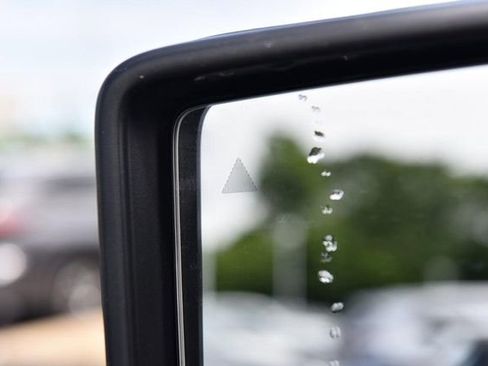 Used 2025 Jeep Wrangler Unlimited Sahara w/ Safety Group AWD/4WD image 10