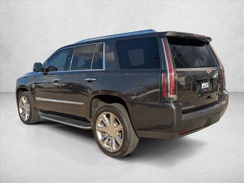 Used 2017 Cadillac Escalade Luxury image 8