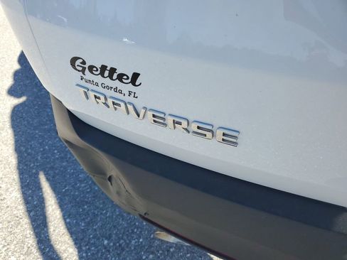 Used 2023 Chevrolet Traverse LS image 38