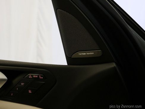 Certified 2025 BMW X7 M60i image 28