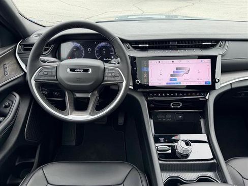 New 2026 Jeep Grand Cherokee Limited w/ Limited Altitude Package image 6