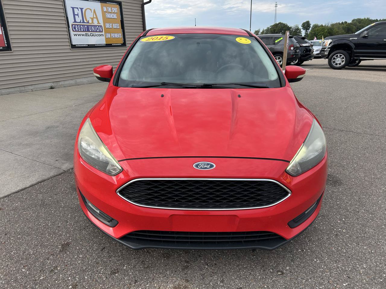 Used 2015 Ford Focus SE w/ Equipment Group 201A FWD image 2