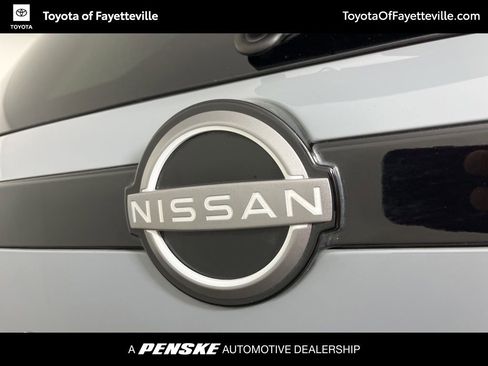 Used 2025 Nissan Pathfinder Platinum image 15