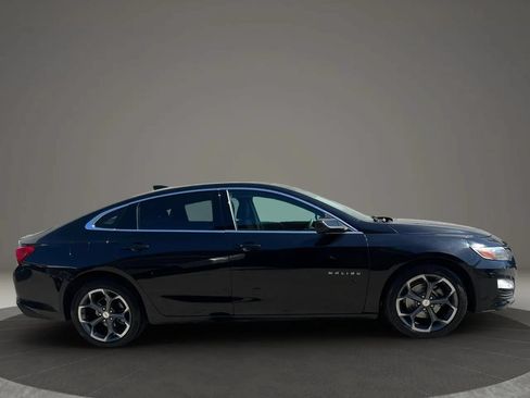 Used 2024 Chevrolet Malibu LT FWD image 2