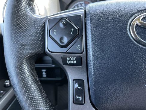 Used 2016 Toyota Tacoma TRD Sport w/ Towing Package RWD image 19
