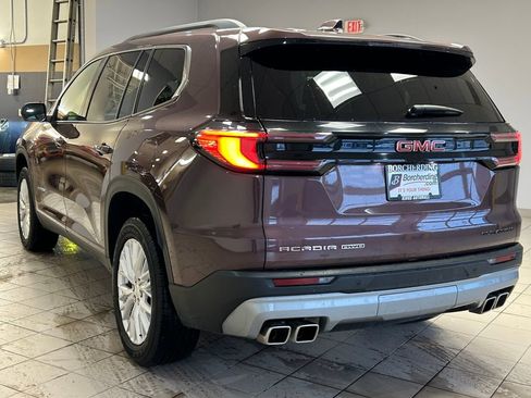 Used 2024 GMC Acadia Elevation image 5