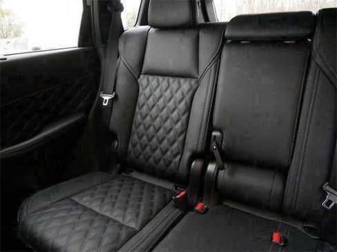 Used 2025 Mitsubishi Outlander SEL image 13