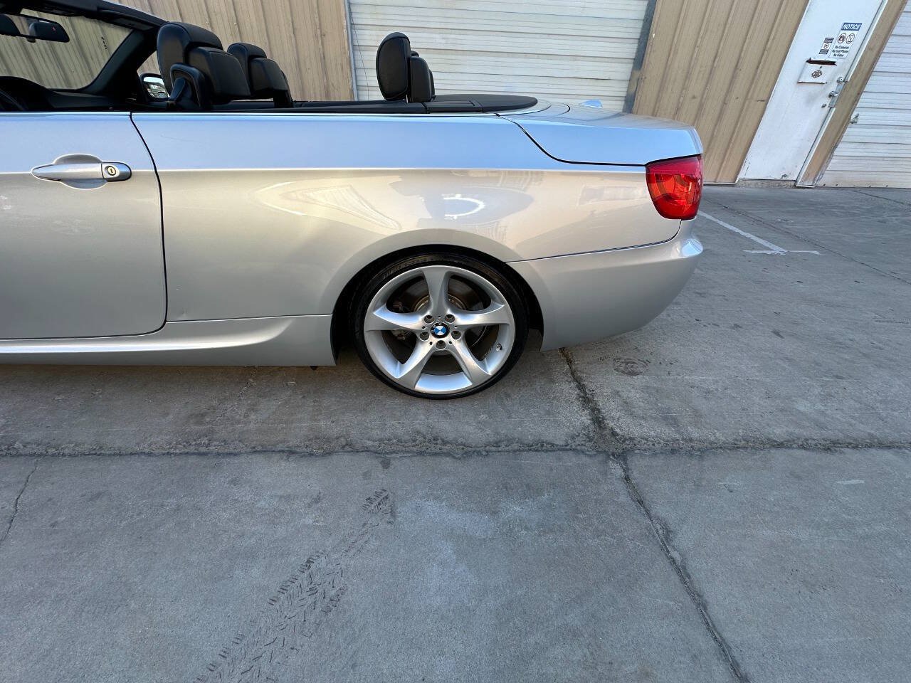Used 2013 BMW 335i Convertible RWD image 13