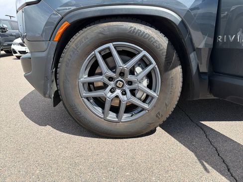 Used 2024 Rivian R1S Adventure AWD/4WD image 25