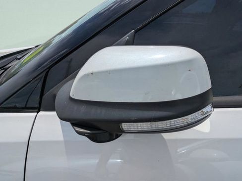 Used 2019 Ford Explorer Limited FWD image 9