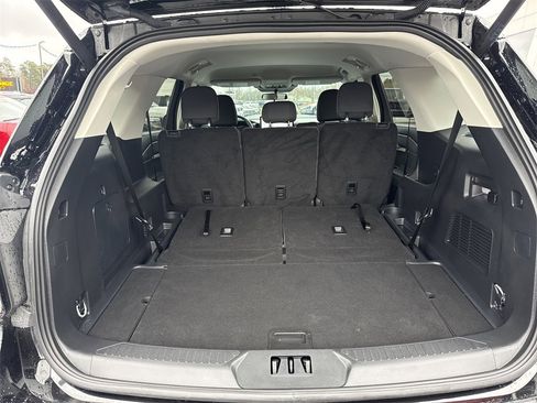 Used 2025 Ford Explorer Active image 18