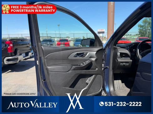 Used 2023 Chevrolet Traverse LT AWD/4WD image 9
