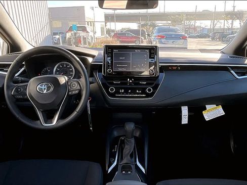 Used 2022 Toyota Corolla SE FWD image 14
