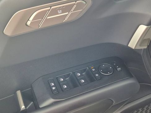 Used 2027 Kia Telluride S w/ Towing Package AWD/4WD image 12