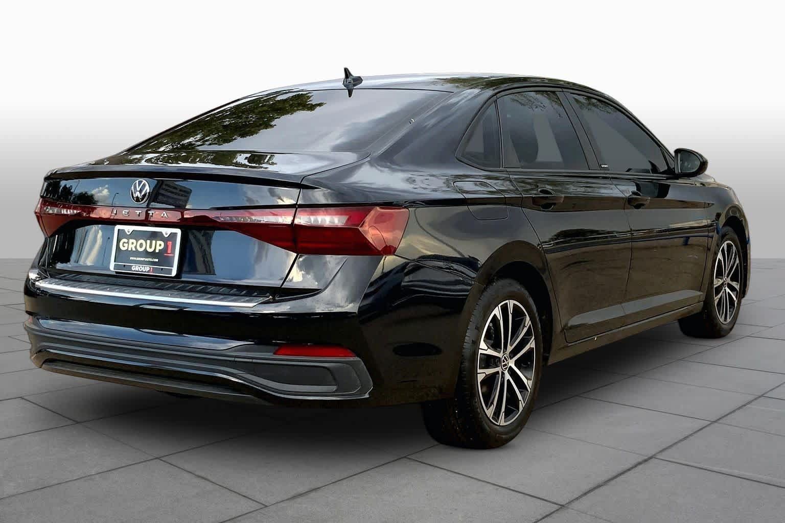 Used 2026 Volkswagen Jetta Sport FWD image 12