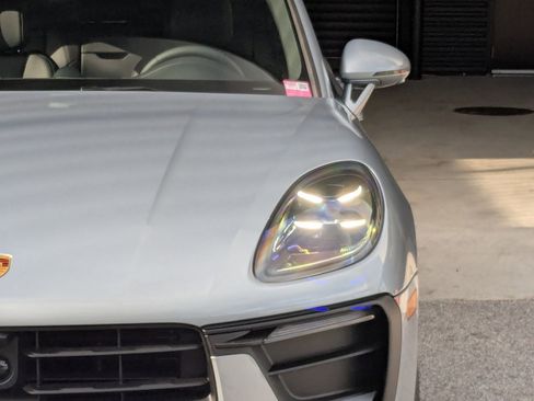 New 2026 Porsche Macan image 12