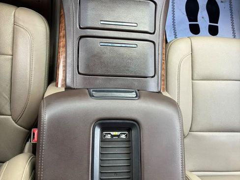 Used 2016 Chevrolet Tahoe LTZ AWD/4WD image 13