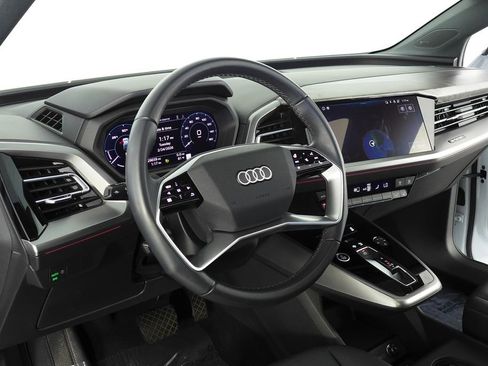 Used 2023 Audi Q4 e-tron Premium Plus w/ Premium Plus image 31
