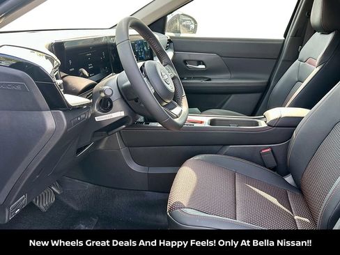 New 2026 Nissan Kicks SR w/ Cold Weather Package AWD/4WD image 12