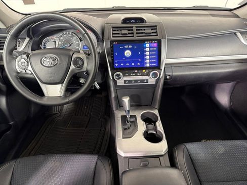 Used 2014 Toyota Camry SE image 22