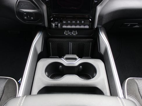 Used 2025 RAM 3500 Laramie w/ Night Edition AWD/4WD image 21