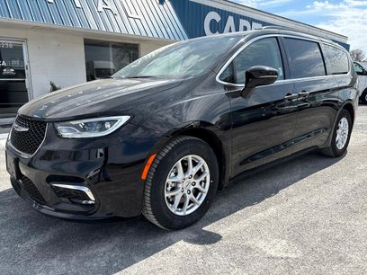 Used 2022 Chrysler Pacifica Touring-L