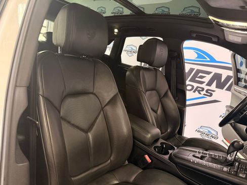 Used 2016 Porsche Macan S image 27