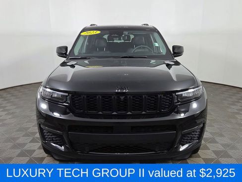 Used 2023 Jeep Grand Cherokee L Limited w/ Luxury Tech Group II AWD/4WD image 2