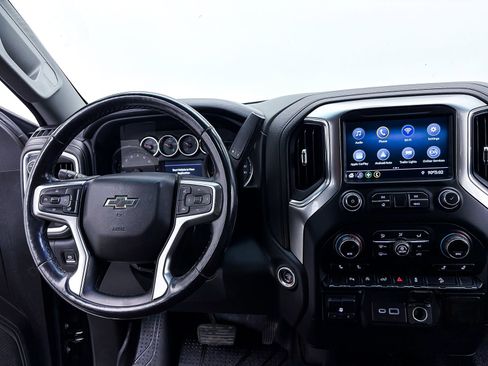 Used 2021 Chevrolet Silverado 1500 RST w/ Safety Package AWD/4WD image 4