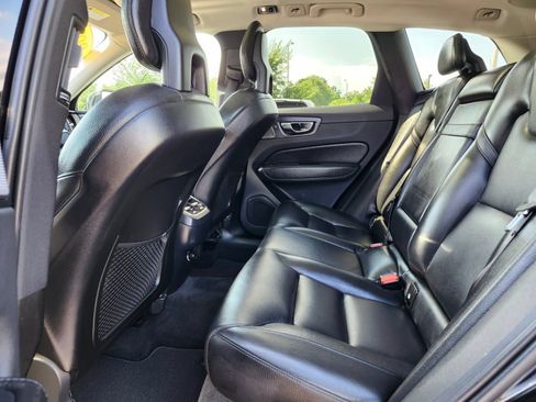 Used 2018 Volvo XC60 T6 Inscription w/ Convenience Package AWD/4WD image 15