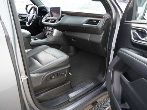 Used 2022 Chevrolet Tahoe Z71 w/ Off-Road Capability Package image 31