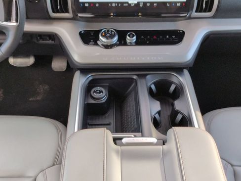 Used 2025 Ford Expedition Max Active RWD image 19