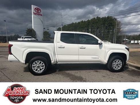 Used 2025 Toyota Tacoma SR5 image 2