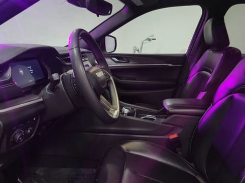 Used 2024 Jeep Grand Cherokee Limited 4xe image 9