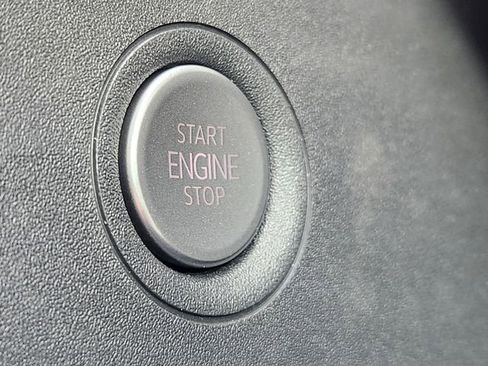 New 2026 Volkswagen ID.4 Pro image 19