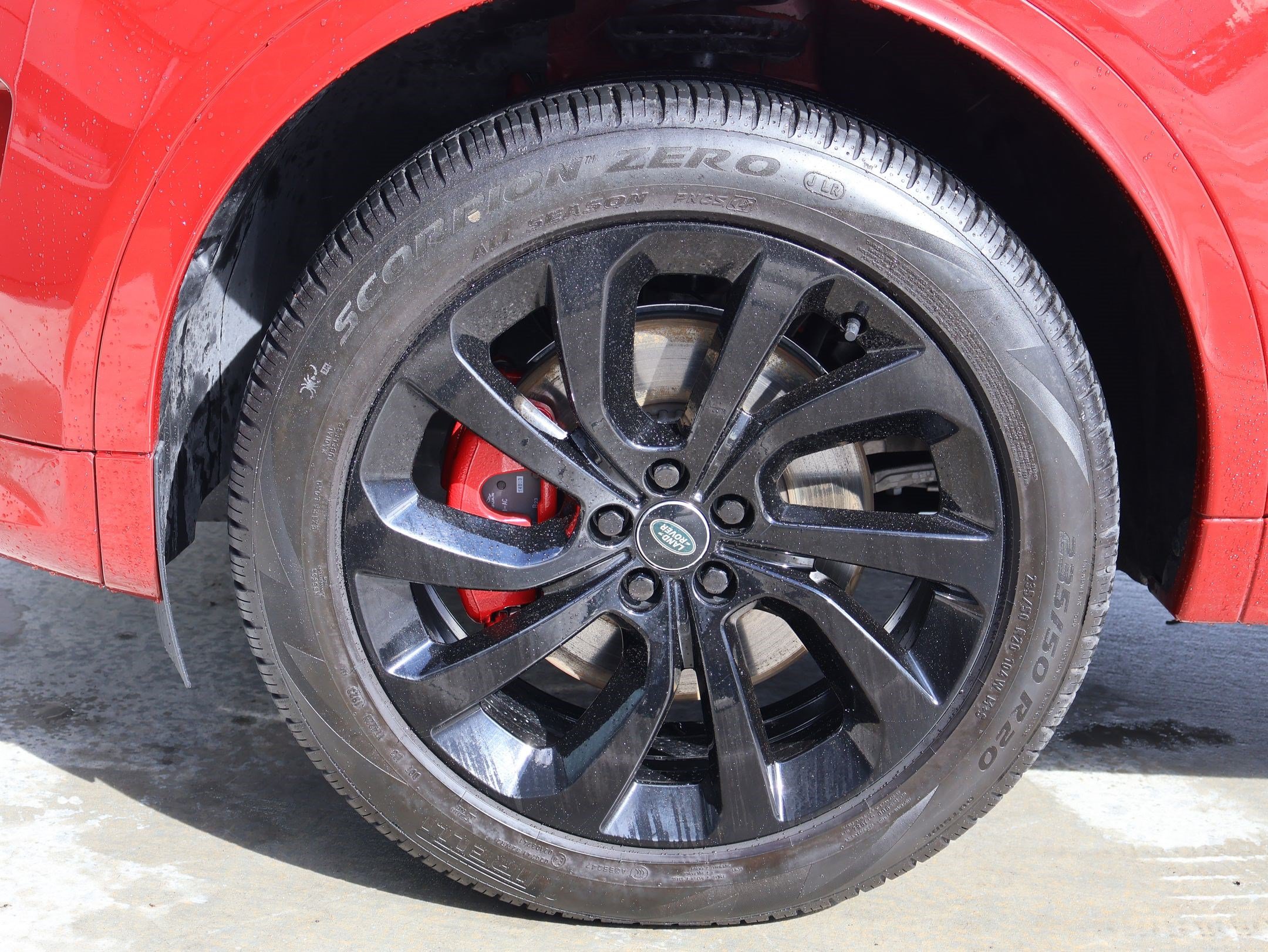 Used 2023 Land Rover Discovery Sport SE R-Dynamic AWD/4WD image 13