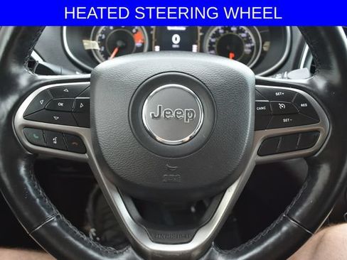 Used 2021 Jeep Cherokee Latitude Plus AWD/4WD image 5