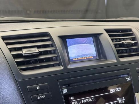 Used 2012 Toyota Highlander 4WD w/ Tech Pkg image 28