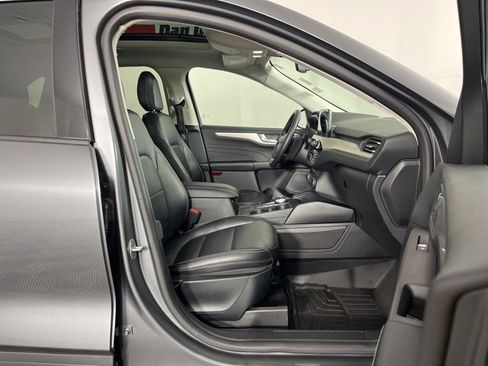 Used 2022 Ford Escape SEL w/ Technology Package image 32