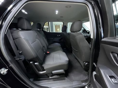 Used 2021 Chevrolet Traverse LS image 24