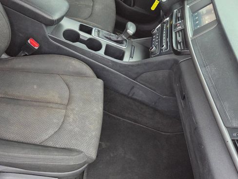 Used 2018 Kia Optima LX w/ 17" Alloy Wheels Package image 13