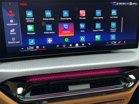 Used 2025 BMW i4 eDrive40 w/ Premium Package image 25