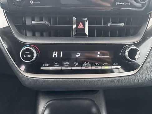 Used 2021 Toyota Corolla LE w/ Carpet Mat Package (TMS) image 31