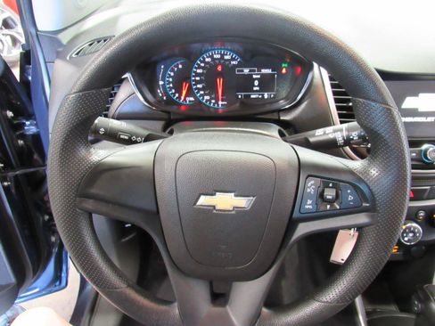 Used 2019 Chevrolet Trax LS FWD image 16