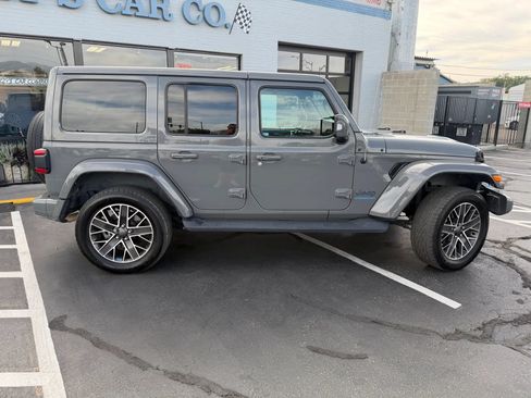 Used 2023 Jeep Wrangler Unlimited Sahara AWD/4WD image 8