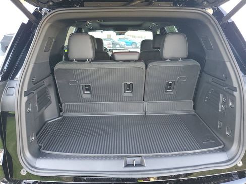 New 2026 Chevrolet Traverse RS w/ LPO, Floor Liner Package image 9